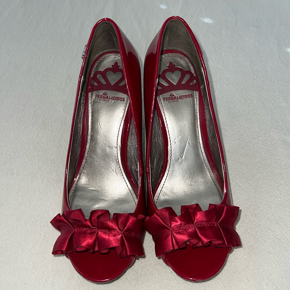 Fergalicious Patent Red Peep Toe High Heels - size 7.5 Retro Steampunk Vintage